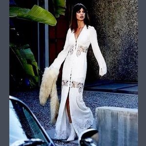 SOLD 💔Stone Cold Fox Gene Lace Wedding Gown Dress